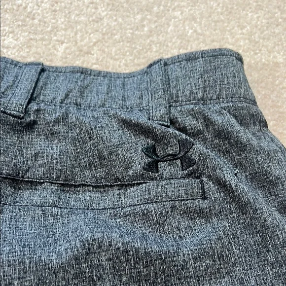 Under Armour Gray Flat Front Shorts headgear  size 40 Casual Style - Picture 4 of 5